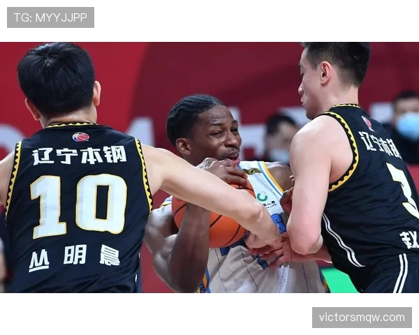 为什么打手犯规总是引发争议?这可能是球员与裁判的认知差 为什么打手犯规总是引发争议?这可能是球员与裁判的认知差